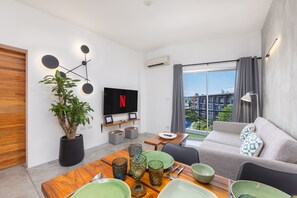 Comfort Apartment, Sea View | Living area | 55-inch LCD TV with digital channels, Netflix, streaming services - 2 Bdr SEAVIEW condo on Bangrak beach (Bophut)