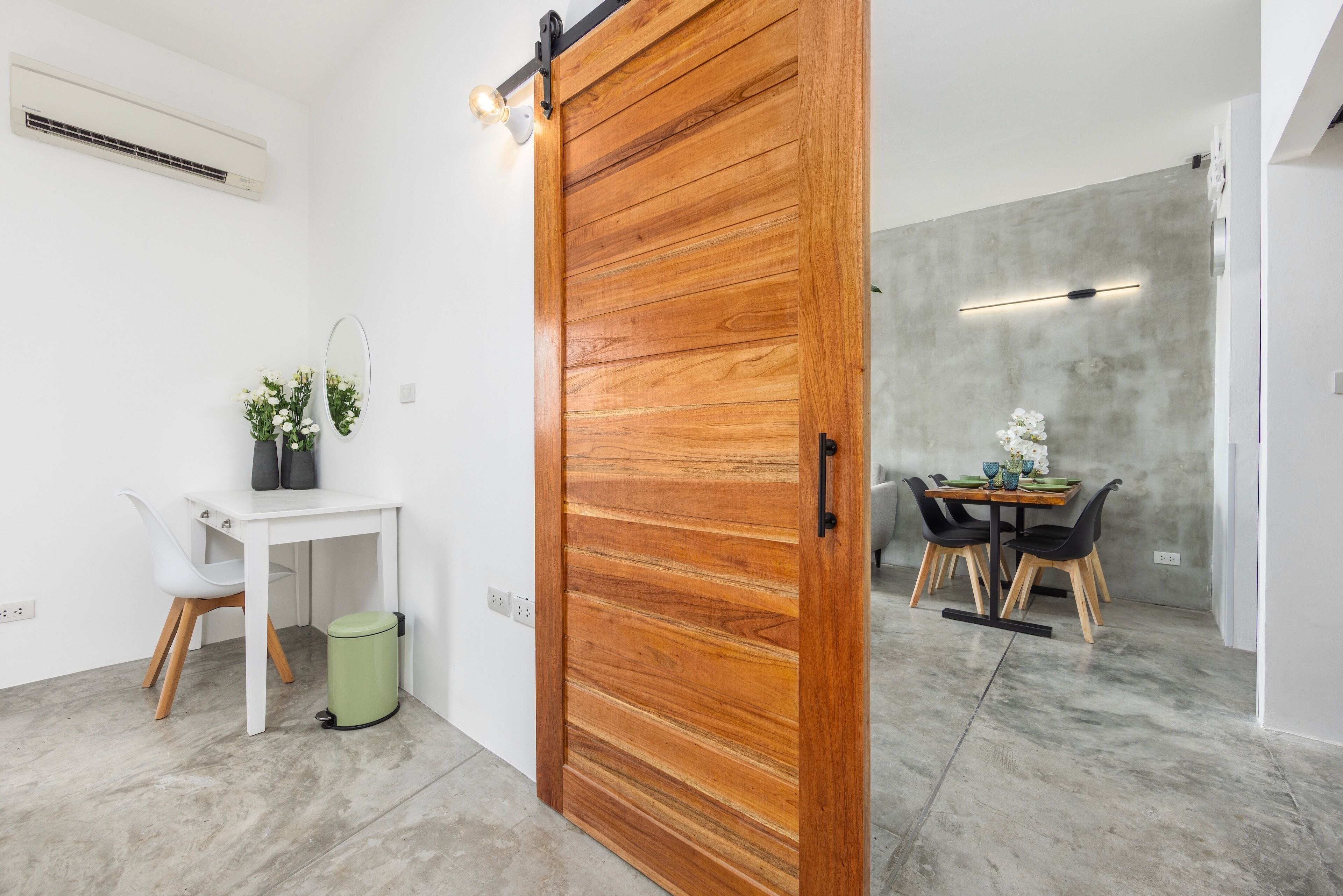 Comfort Apartment, Sea View | Blackout drapes, iron/ironing board, free WiFi