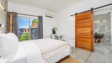 Blackout curtains, iron/ironing board, free WiFi