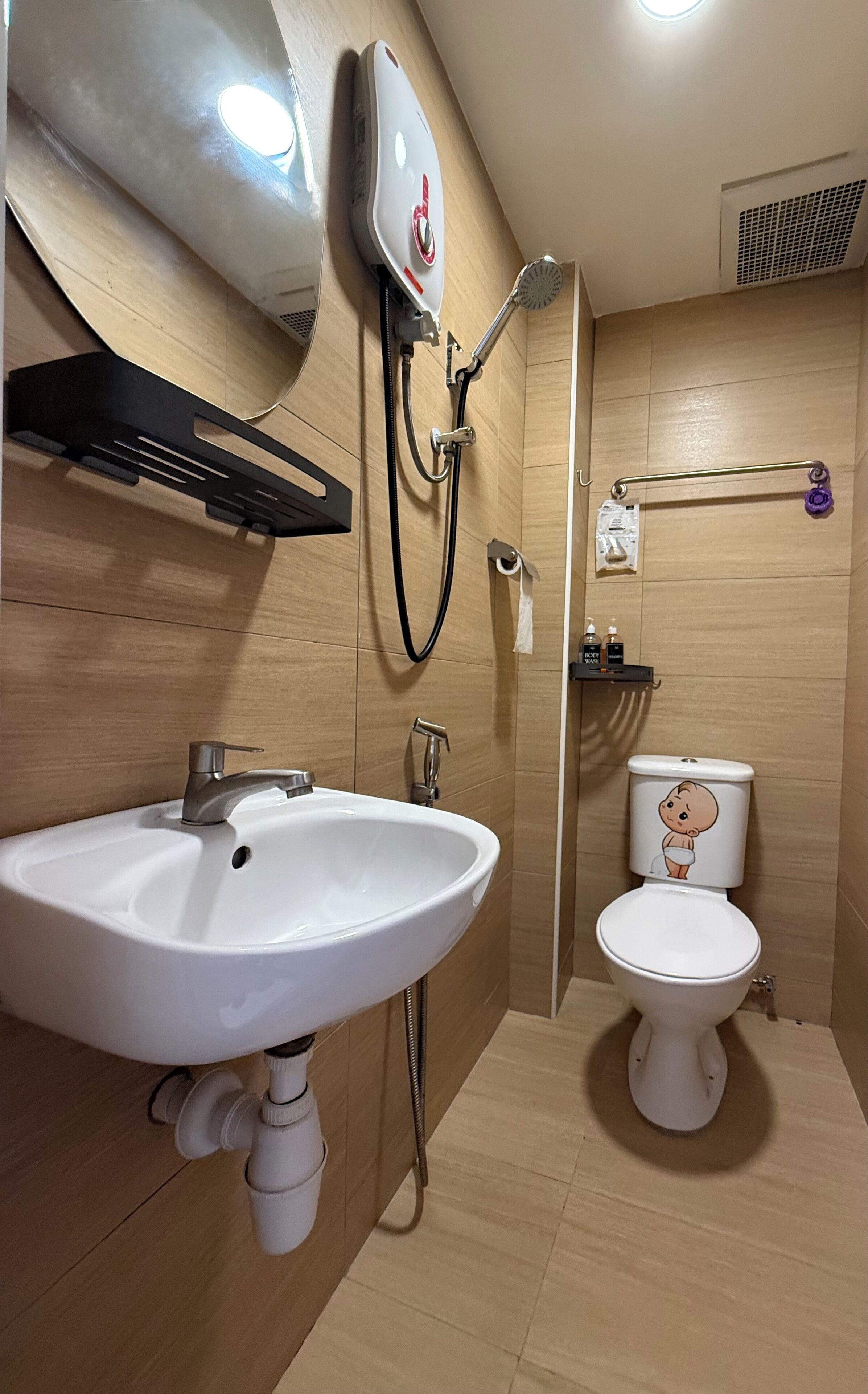 Deluxe Double Room, Non Smoking, No Windows | Bathroom