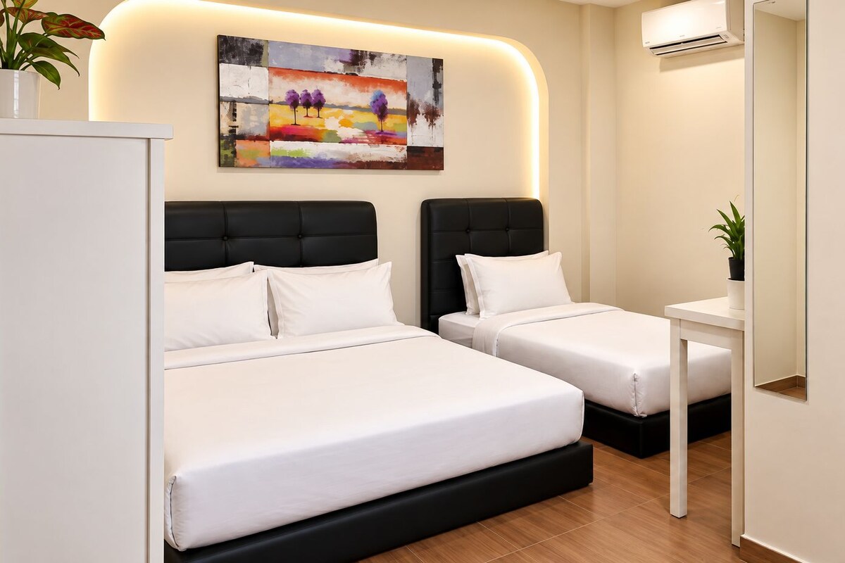Deluxe Triple Room, Non Smoking, No Windows