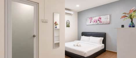 Deluxe Double Room, Ensuite | Desk, laptop workspace, iron/ironing board (on request), WiFi (free)