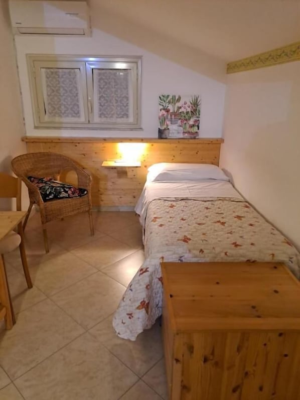 Blackout curtains, soundproofing, iron/ironing board, free WiFi