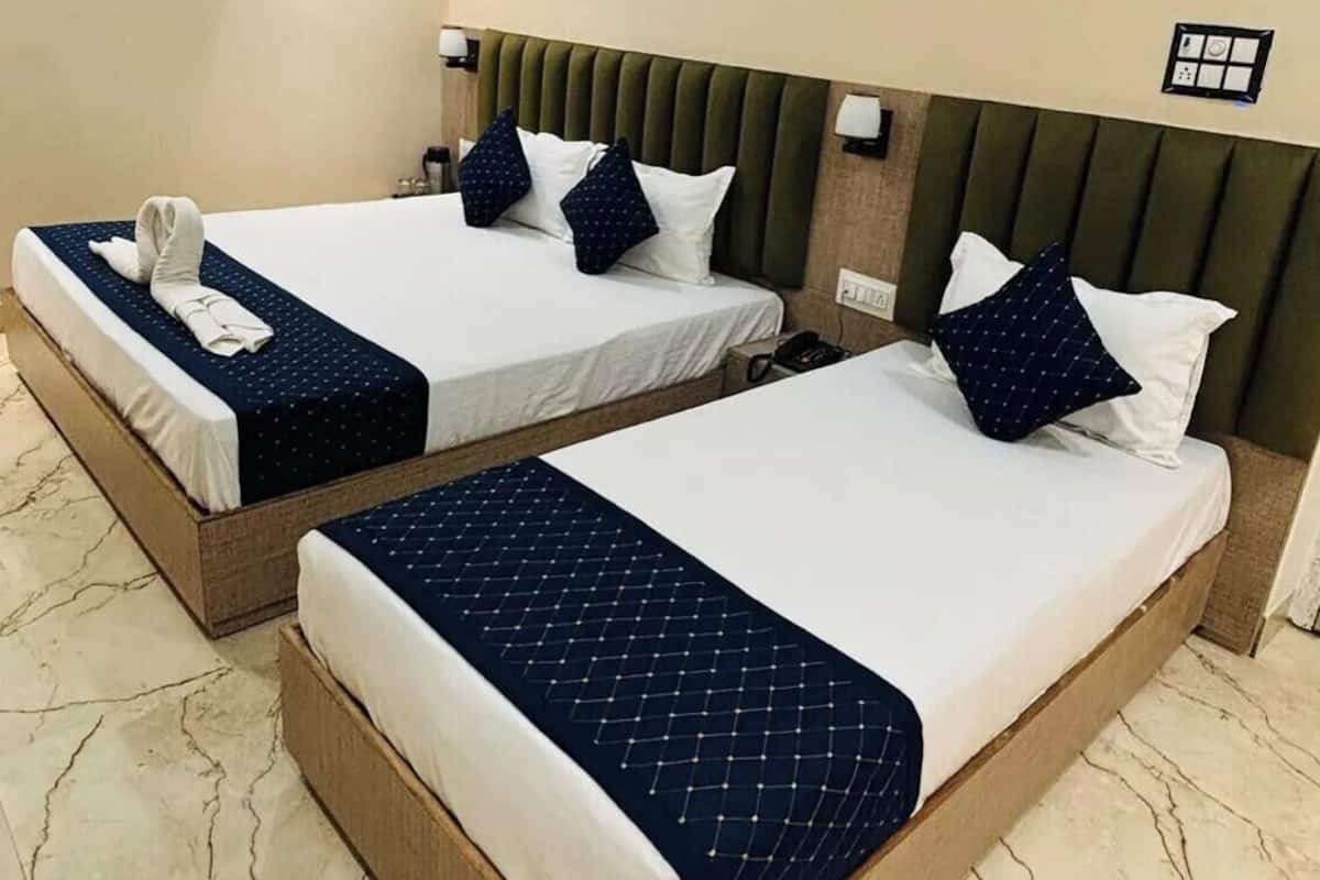 Family Room, Balcony | Free WiFi