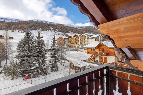 Apartment 'Dendrites' with Shared Terrace, Balcony and Wi-Fi