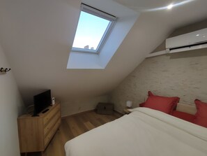 Room - Gîte "Le Clos Controis" with Air Conditioning (Le Controis-en-Sologne)