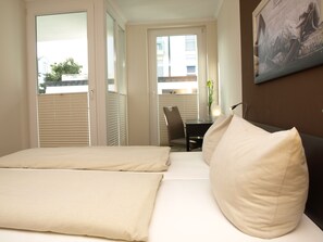 1 chambre, bureau, Wi-Fi gratuit, draps fournis