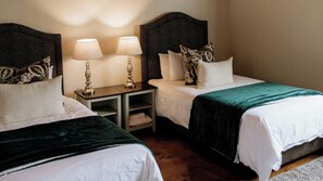 Luxury-Haus, Blick auf den Weinberg | Hochwertige Bettwaren, individuell dekoriert, individuell eingerichtet