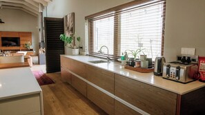 Luxury House, Vineyard View | Interior