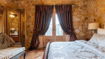 4 camere, ferro/asse da stiro, Wi-Fi, lenzuola