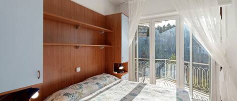 2 slaapkamers, een strijkplank/strijkijzer, wifi, beddengoed