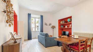 Apartamento, 1 habitación, vistas al mar | Comedor
