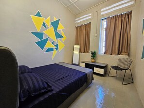 Double Room, 1 Queen Bed, City View | Free WiFi - KITA Hostel (George Town)