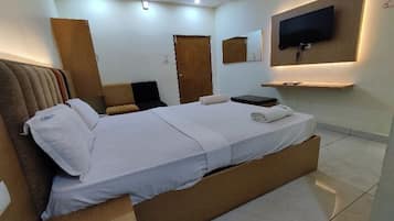 Deluxe Double Room | Free WiFi