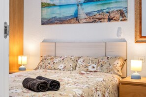 1 habitación, tabla de planchar con plancha, wifi y ropa de cama 