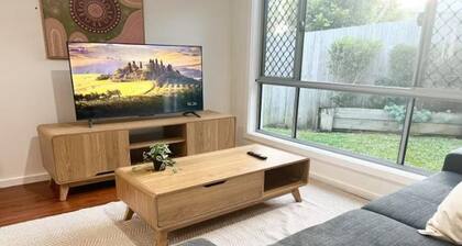 Space & Fun! One House with 2 Duplexes for rent!