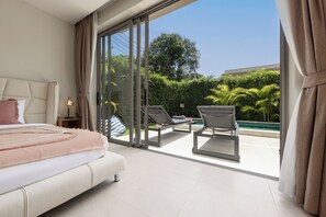 Deluxe villa, 3 hálószobával, kilátással a medencére, vízparti | Sötétítőfüggöny, vasaló/vasalódeszka és gyerekágy/csecsemőágy (ingyenes)