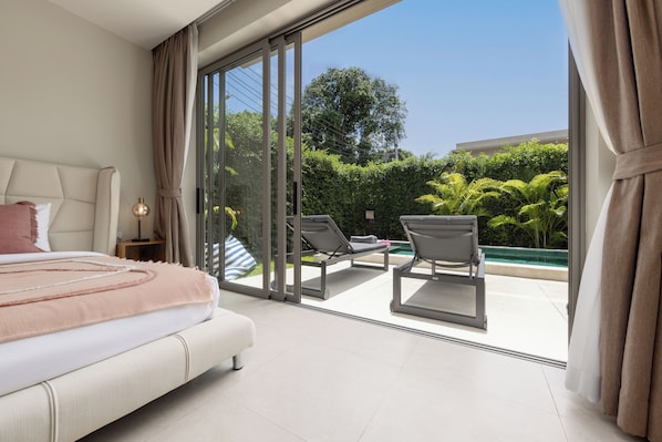 Deluxe-Villa, 3 Schlafzimmer, Poolblick, am Strand | Verdunkelungsvorhänge, Bügeleisen/Bügelbrett, kostenlose Babybetten