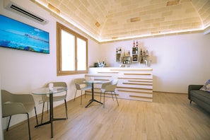 Bar (in der Unterkunft)