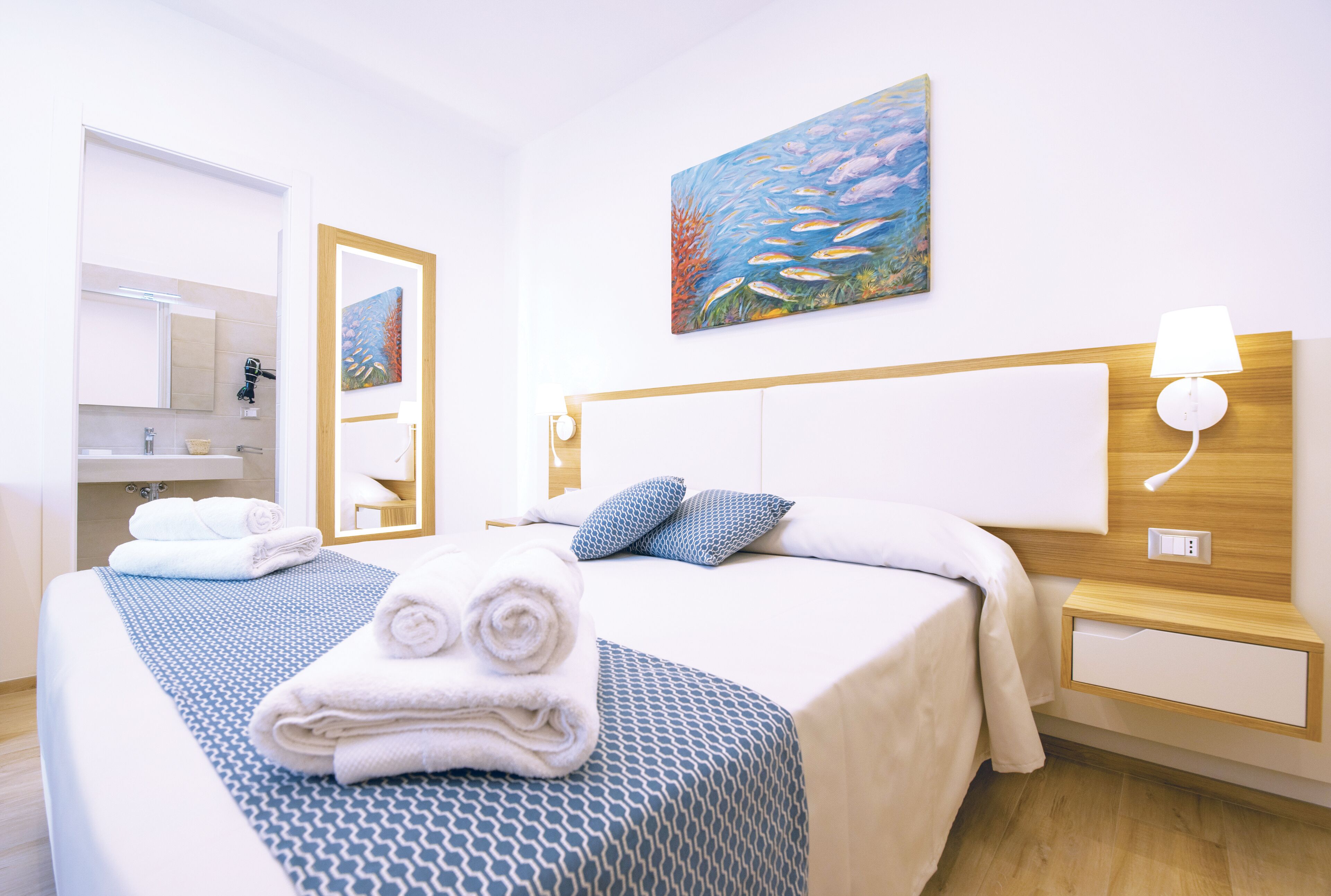 Standard Double or Twin Room | In-room safe, blackout drapes, iron/ironing board, free WiFi