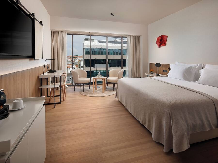 Superior Room | City view