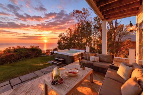 Amazing Water views! Ocean front, HotTub & More!