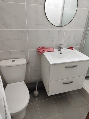 風筒、提供毛巾、番梘、廁紙