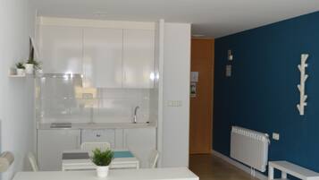 Standard-Studio | Babybetten, Zustellbetten, kostenloses WLAN, Bettwäsche