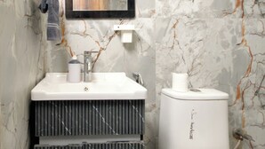 Apartment, 3 Schlafzimmer, barrierefrei, Raucher | Badezimmer