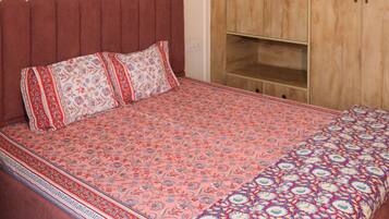 Apartment, 3 Bedrooms, Accessible, Smoking | 3 bedrooms