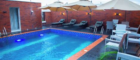 15 kolam renang terbuka