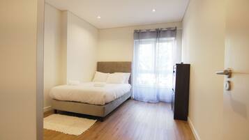 3 Schlafzimmer, Bügeleisen/Bügelbrett, Internetzugang, Bettwäsche