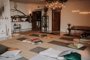 Spa - The Wild Woodpecker, Cobblestone Barn, Lancaster (Lancaster)