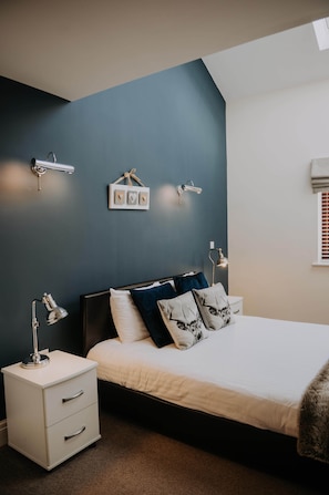 Room - The Wild Woodpecker, Cobblestone Barn, Lancaster (Lancaster)