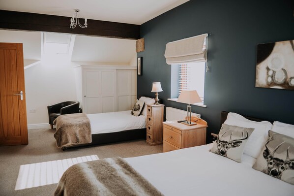 Room - The Wild Woodpecker, Cobblestone Barn, Lancaster (Lancaster)