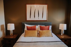 5 bedrooms, iron/ironing board, WiFi, bed sheets - The Lucky Duck, Patty's Barn, Lancaster, Cockerham (Lancaster)