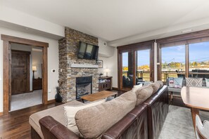 Smart TV, fireplace - 500 ft from Pickleball | Private Gondola Access | Hot Tubs & Fitness Center (Steamboat Springs)