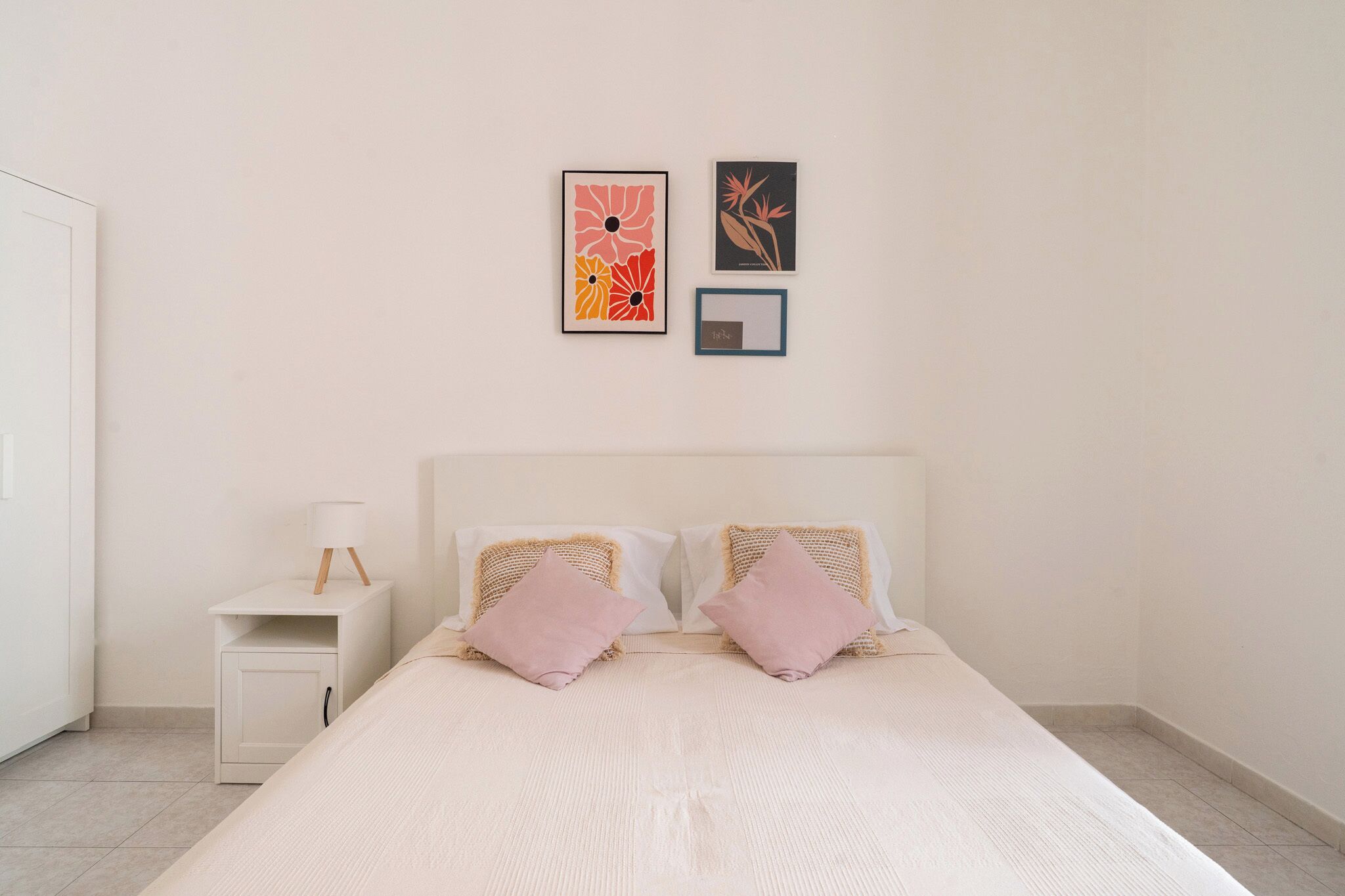 Iron/ironing board, free WiFi