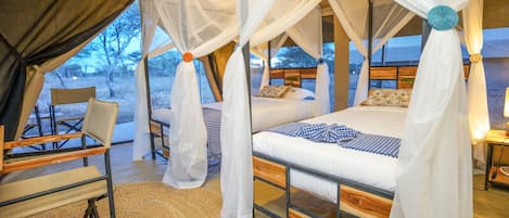 In-room safe, desk, laptop workspace