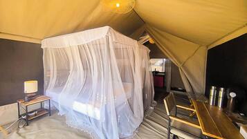 Single Room, Balcony, Garden View | In-room safe, desk, laptop workspace