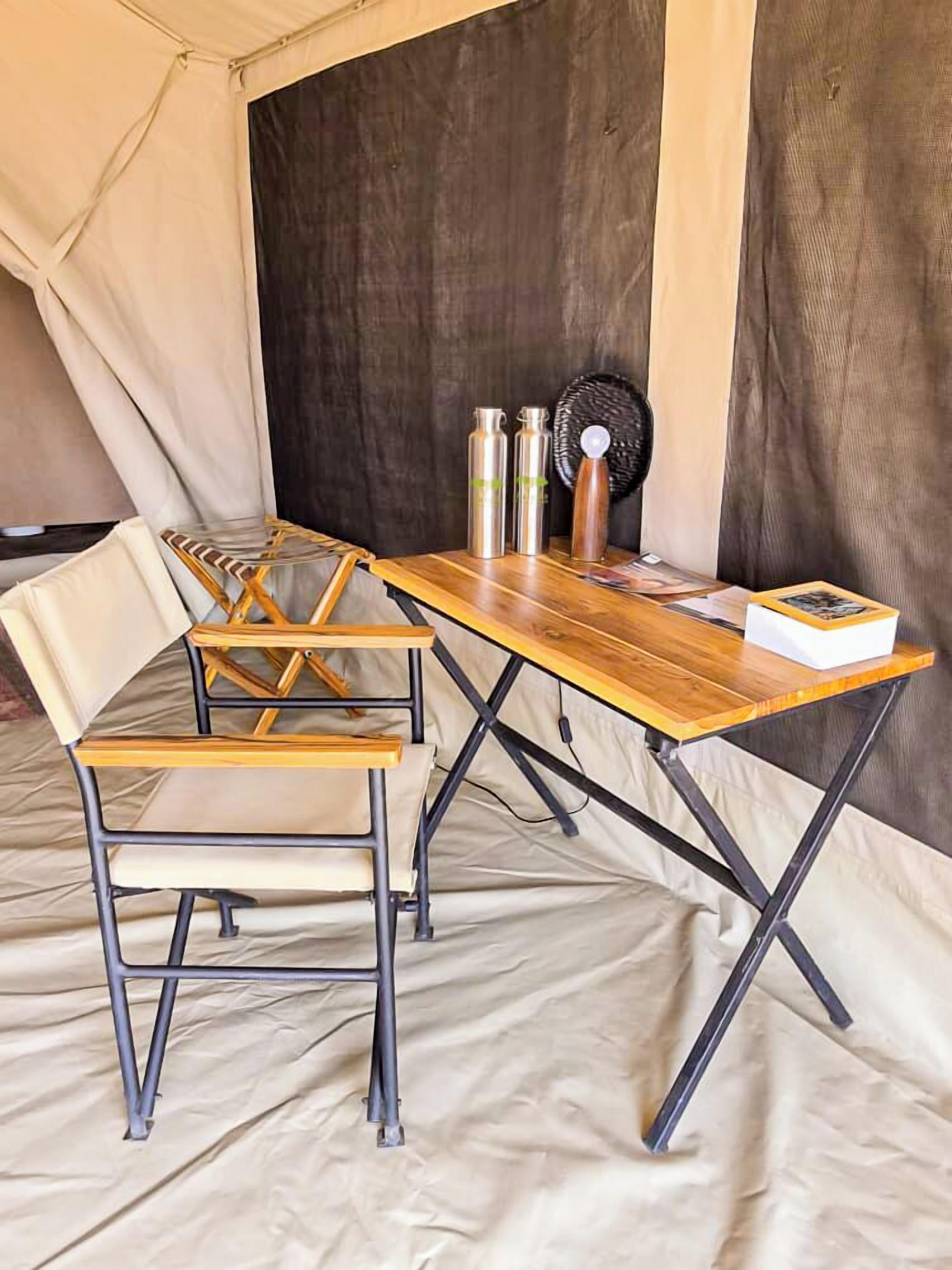 Single Room, Balcony, Garden View | Living area