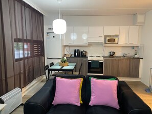 Studio, Mehrere Schlafzimmer, Raucher, Terrasse | Wohnzimmer