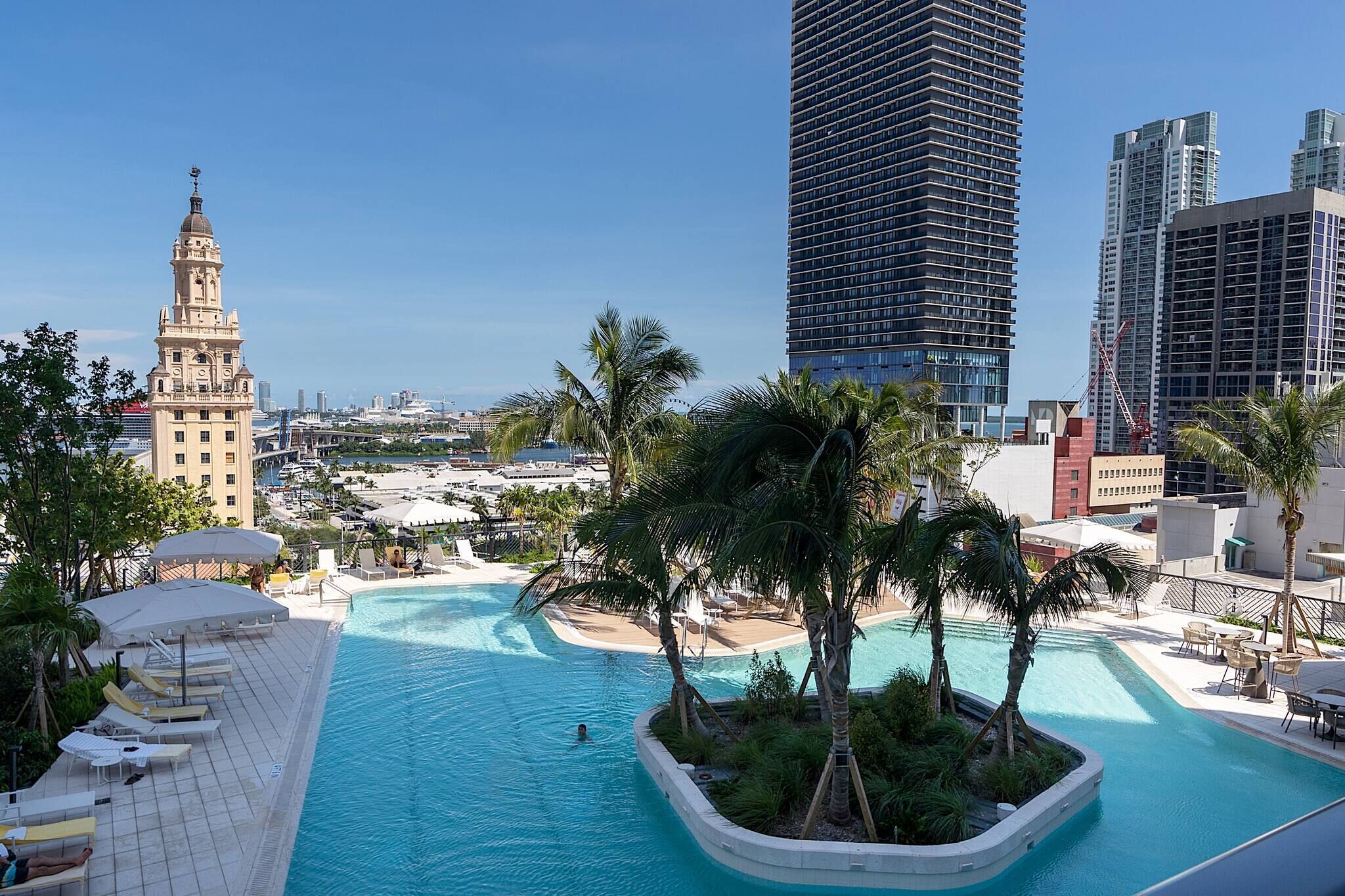 Appartement, 1 chambre, accessible aux personnes à mobilité réduite, balcon | Piscine | Piscine extérieure