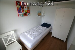 3 bedrooms, travel cot, free WiFi - 3 bedroom accommodation in Westkapelle (Westkapelle)