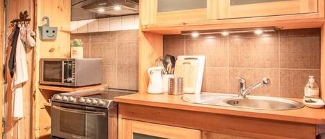 Køleskab, opvaskemaskine