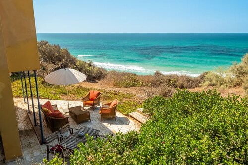 Cliffside Rustic & Charming Villa by FeelHome