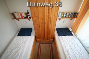 2 bedrooms, travel cot, free WiFi - 2 bedroom accommodation in Westkapelle (Westkapelle)