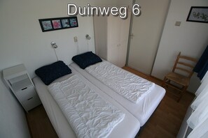 3 bedrooms, travel cot, free WiFi - 3 bedroom accommodation in Westkapelle (Westkapelle)