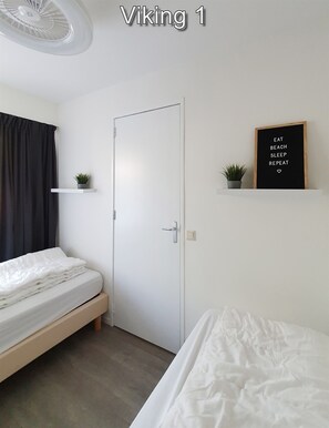 2 bedrooms, travel crib, free WiFi