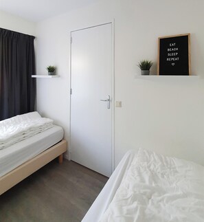 2 bedrooms, travel cot, free WiFi